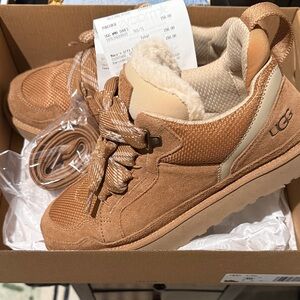 UGG Chestnut Sneakers with Cozy Lining